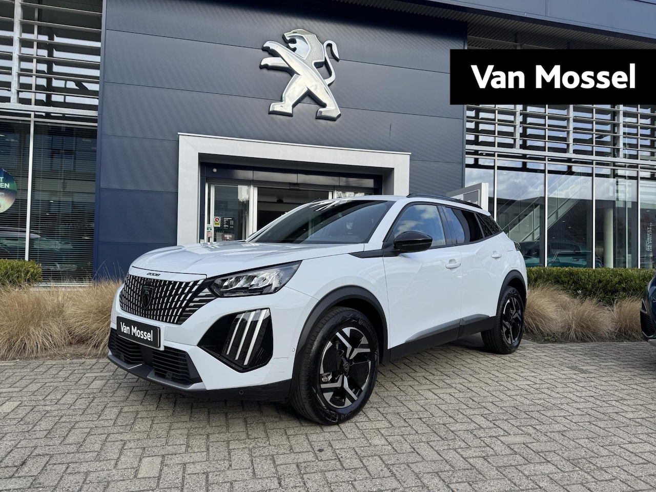 Peugeot 2008 - 1.2 Hybrid 145 Allure l Pack Vision l Pack Drive Assist - AutoWereld.nl