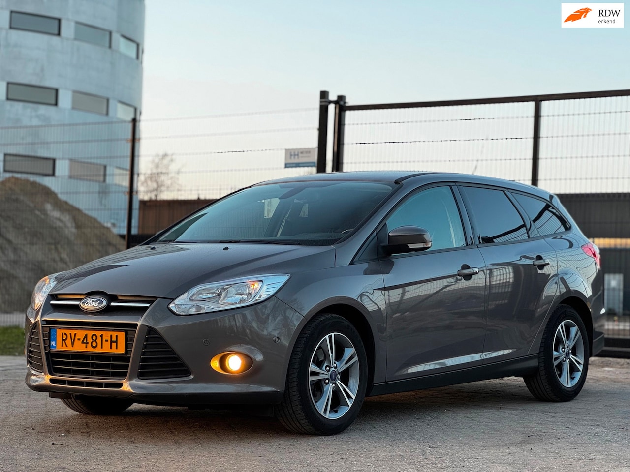 Ford Focus Wagon - 1.0 EcoBoost Lease Titanium|IN TOPSTAAT|RIJD ALS NIEUW - AutoWereld.nl