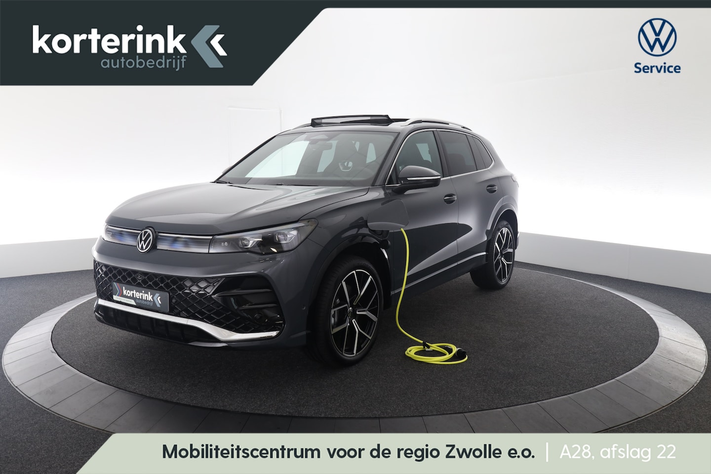 Volkswagen Tiguan - 1.5 eHybrid R-Line Edition | Pano | Trekhaak - AutoWereld.nl