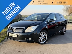 Toyota Avensis Wagon - 2.0 VVTi Business AUTOMAAT | TREKHAAK | CAMERA | NAVIGATIE | CRUISE CONTROL |