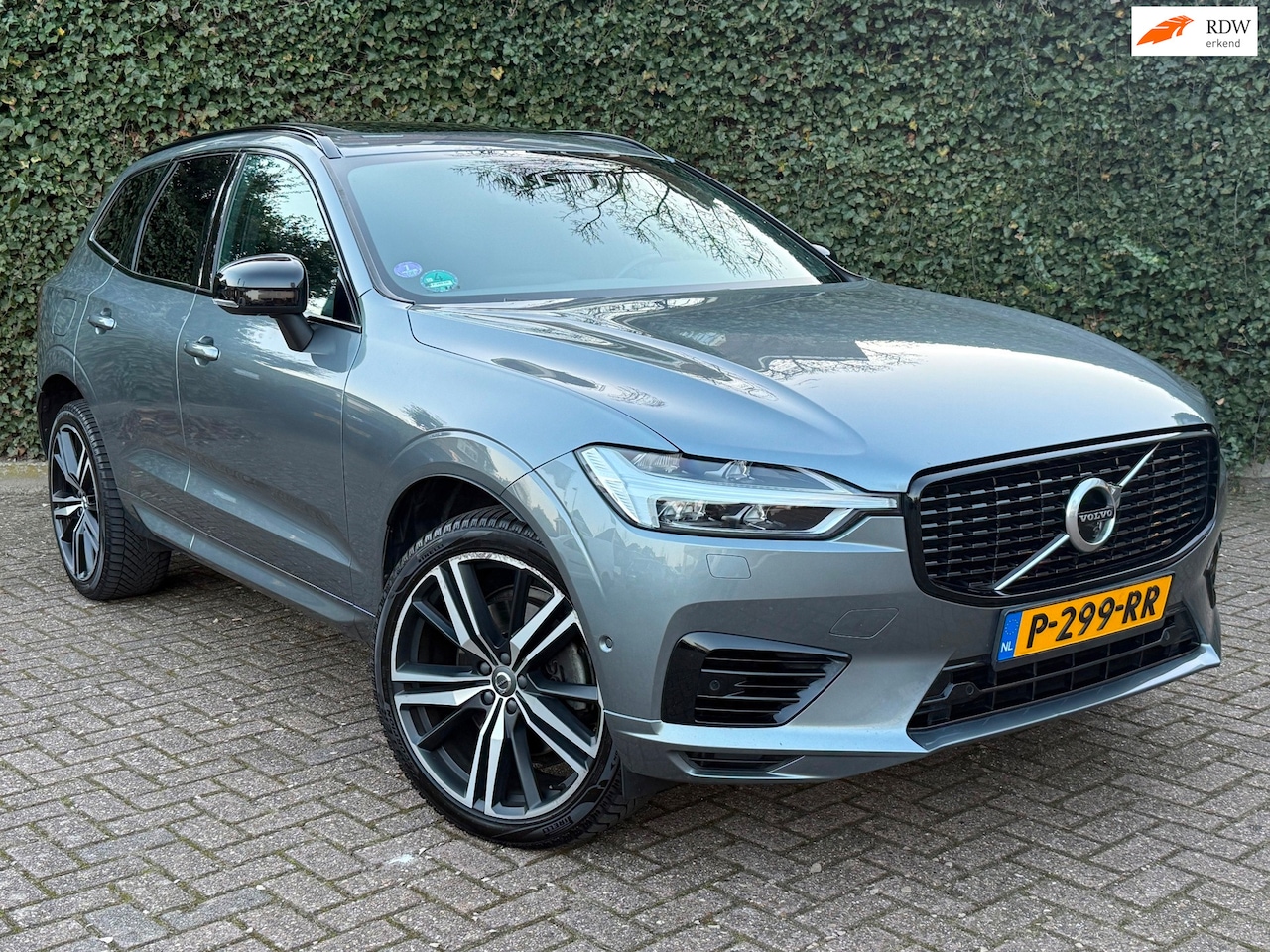 Volvo XC60 - 2.0 Recharge T6 AWD R-Design | Pano | Trekhaak | ACC - AutoWereld.nl
