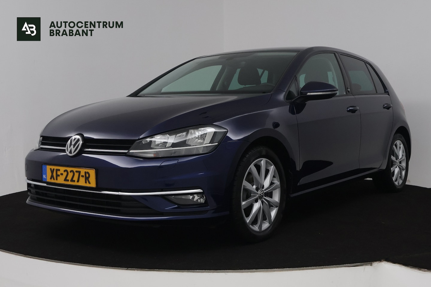 Volkswagen Golf - 1.0 TSI Highline (TREKHAAK, DIGITALE COCKPIT, STOELVERWARMING, CRUISE ADAPTIEF, NAVIGATIE - AutoWereld.nl