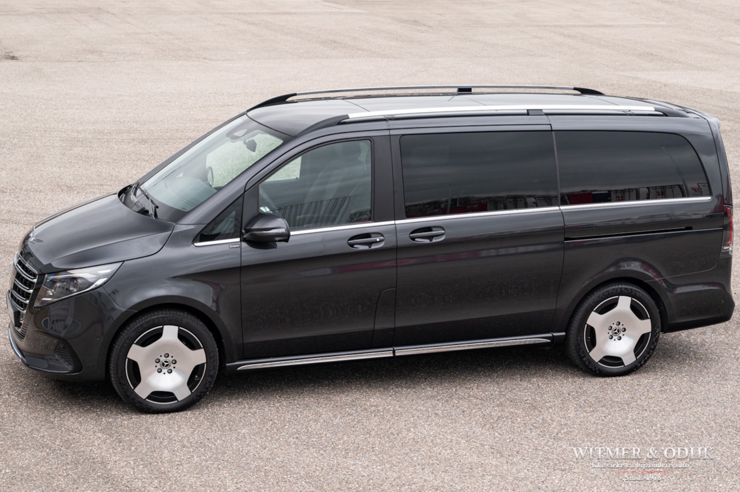 Mercedes-Benz V-klasse - 300d Lang Avantgarde Edition luchtvering 3.700km - AutoWereld.nl