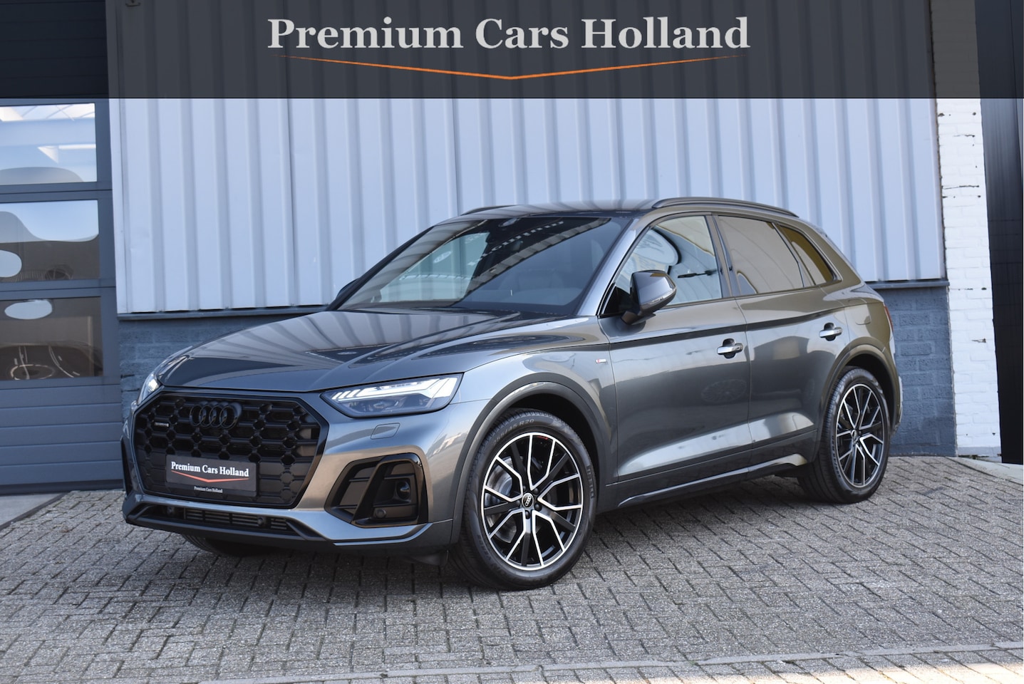 Audi Q5 - 50 TFSI e S-Line 299 Pk RS-Stoel Luchtvering Matrix Oled ACC Keyless Trekhaak 20 Inch - AutoWereld.nl