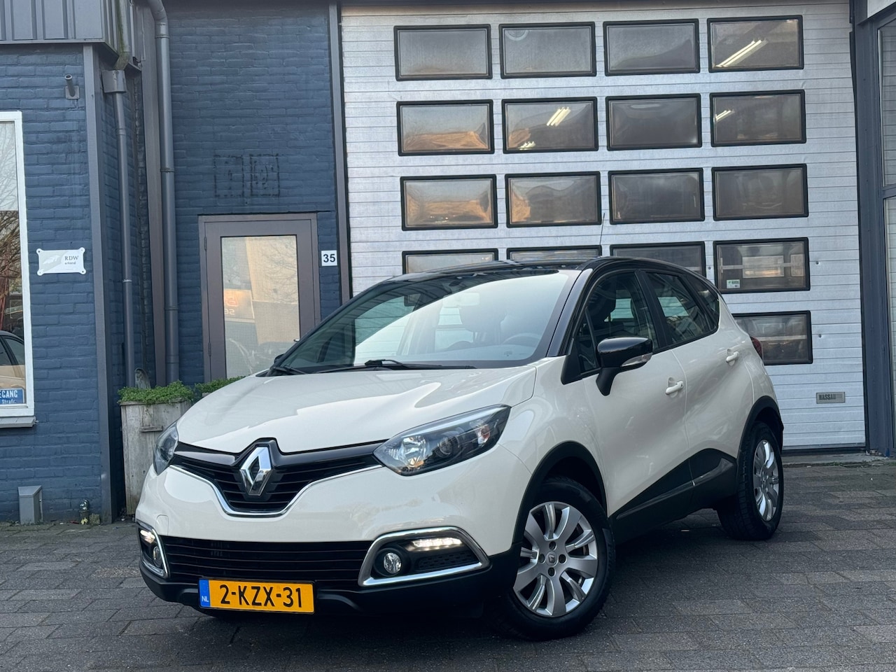 Renault Captur - 0.9 TCe Expression | Airco | Cruise | PDC | N.A.P - AutoWereld.nl