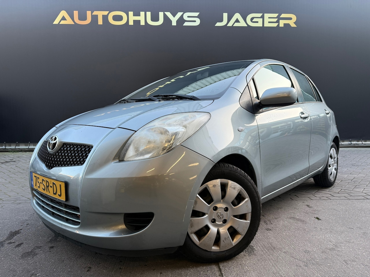 Toyota Yaris - 1.3 VVTi Sol MMT Automaat Parkeersensoren trekhaak - AutoWereld.nl