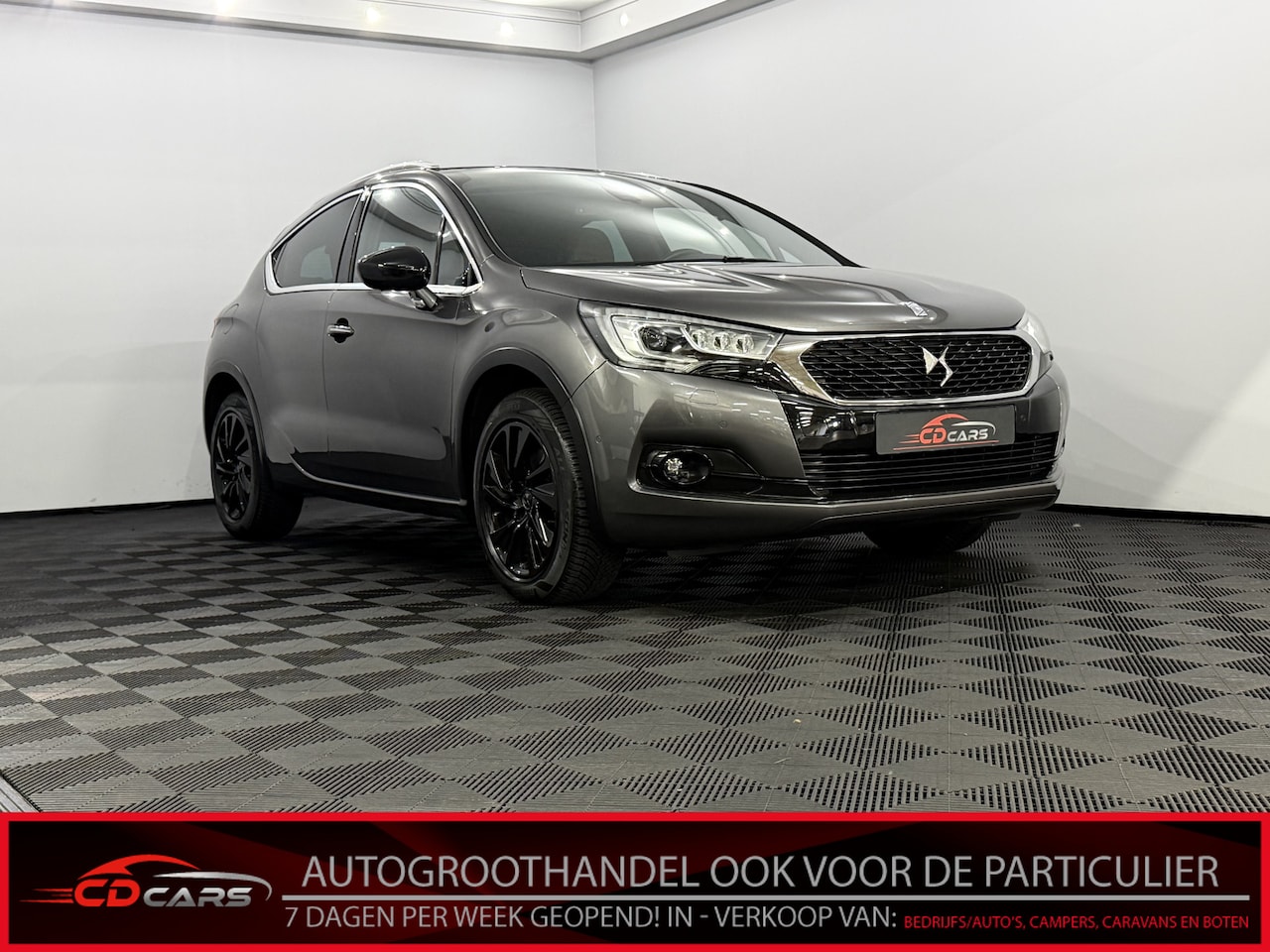 DS 4 Crossback - 1.6 THP Chic Leder, Camera, Navi, Memory stoelen, Stoelverwarming, Cruise control, Trekhaa - AutoWereld.nl