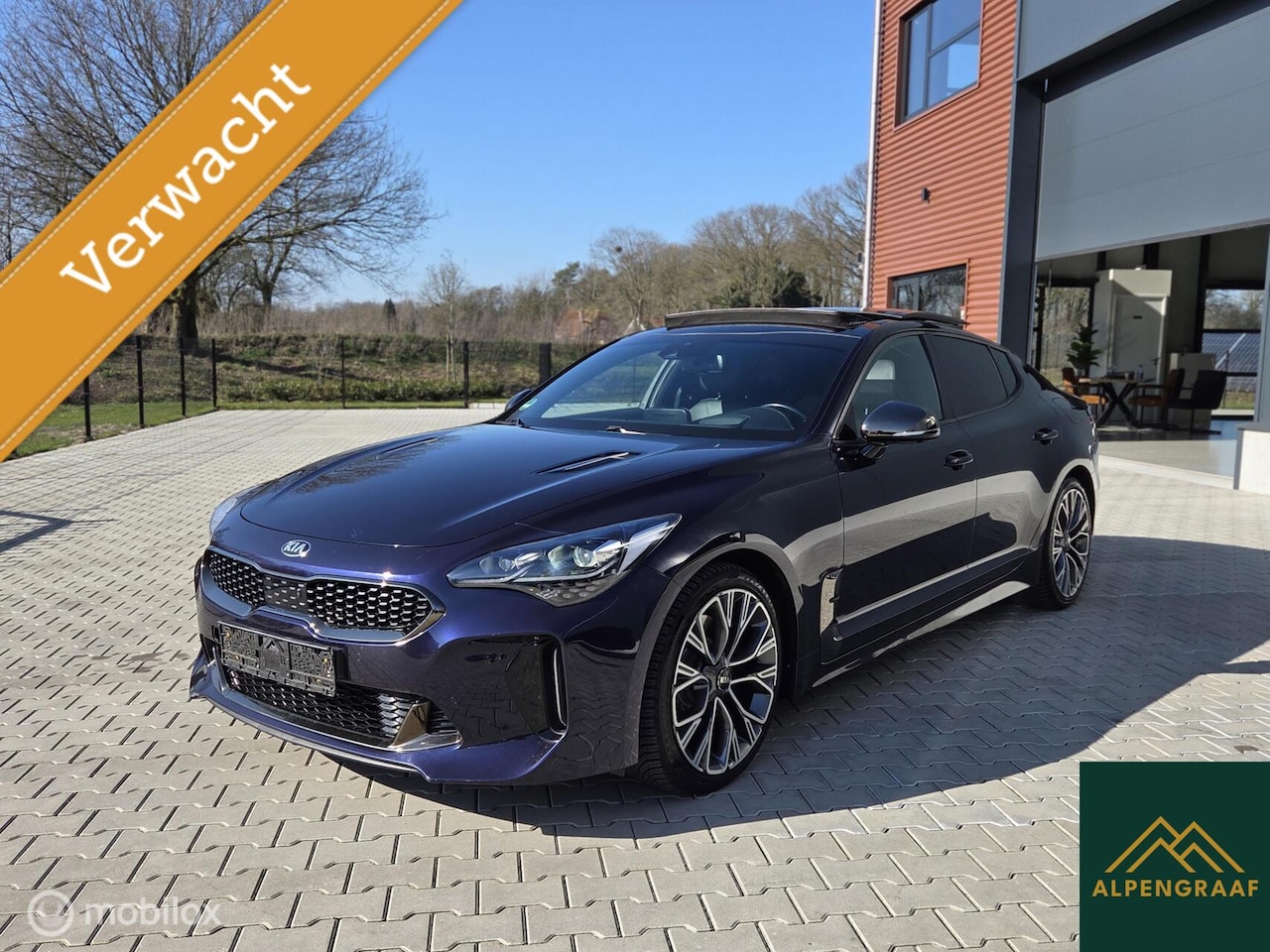 Kia Stinger - 2.0 T-GDI GT-Line Pano Acc Carplay Stuurwielverwarming Stoelkoeling - AutoWereld.nl
