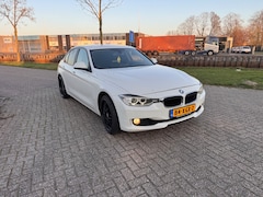 BMW 3-serie - 320i Executive