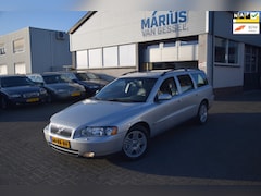Volvo V70 - 2.4 Momentum met Leer 140 pk
