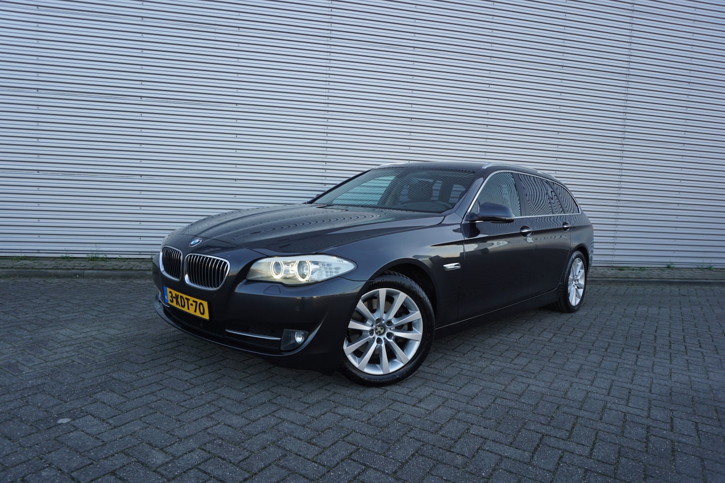 BMW 5-serie Touring - 520i High Executive AUTOMAAT - Climate / Navi / Cruise / Leder / Stoelverw. / Parkeers. / - AutoWereld.nl