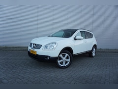 Nissan Qashqai - 2.0 Tekna Climate / Navi / Cruise / Camera / BT / Stoelverw. / Trekhaak / Lm velgen / NAP