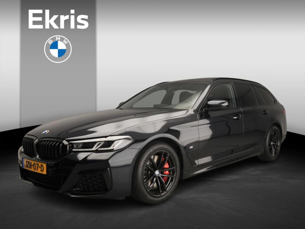 BMW 5-serie Touring - 540i xDrive | M-Sportpakket | LED | Navigatie | Schuifdak | Sportstoelen | Stoelverwarming - AutoWereld.nl