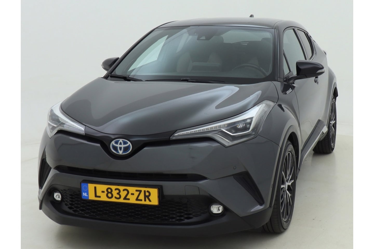 Toyota C-HR - 1.8 Hybrid Executive Bi-Tone - AutoWereld.nl