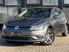 Volkswagen Golf - 1.0 TSI 110pk Sound ACC Apple CarPlay Stoelverwarming Garantie