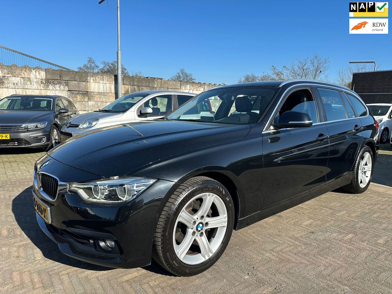 BMW 3-serie Touring - 318i Centennial High Executive AUTOMAAT/ CLIMA/ NAVI! - AutoWereld.nl