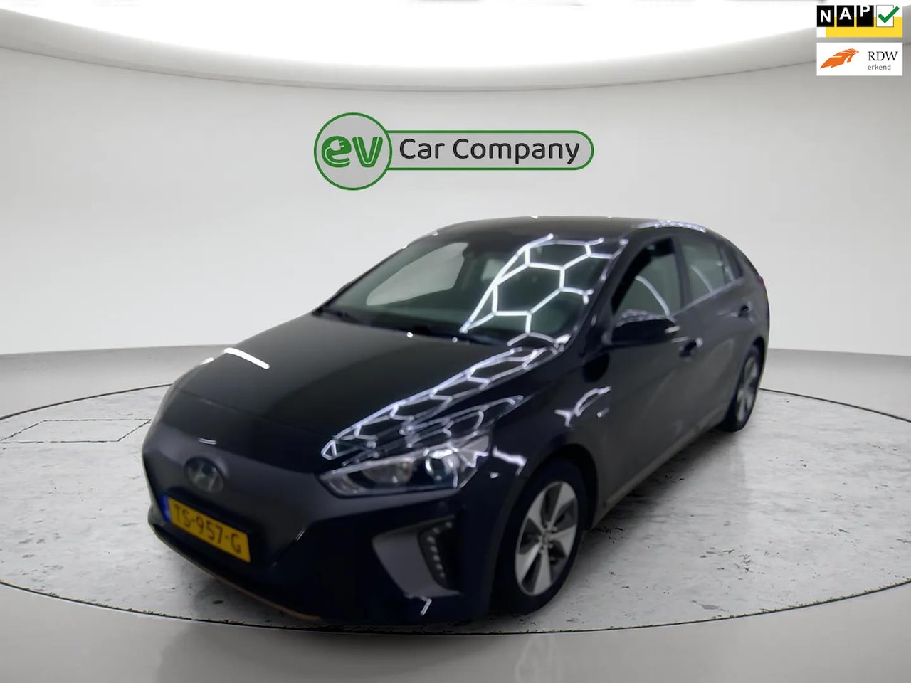 Hyundai IONIQ - Comfort EV | SOH ..% | Camera |Incl. BTW | 1e Eigenaar | CarPlay | Cruise Control | 2018 - AutoWereld.nl