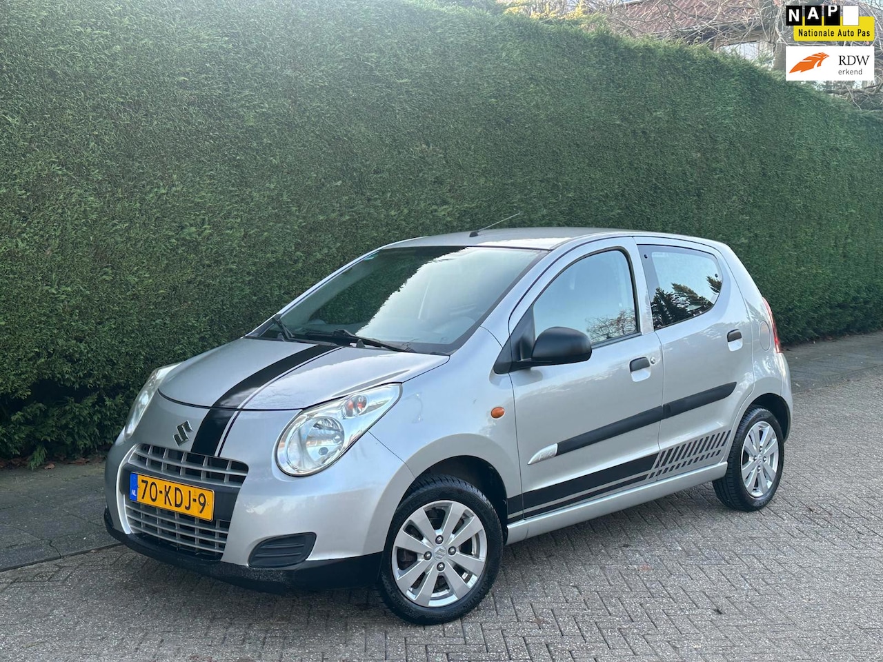 Suzuki Alto - 1.0 RIJDT GOED/NAVIGATIE/BLUETOOTH/APK 11-2026!! - AutoWereld.nl