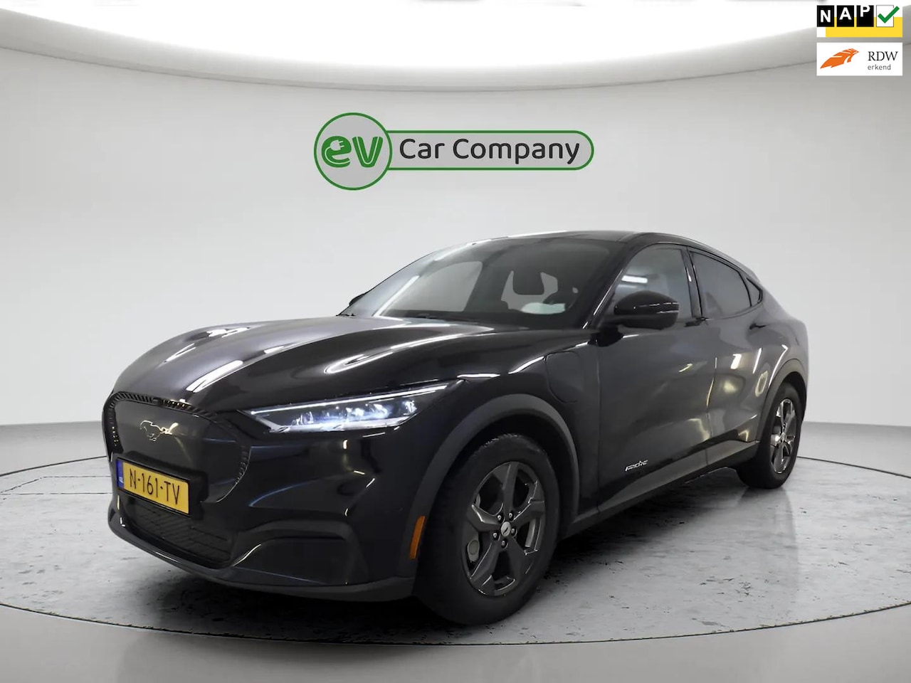 Ford Mustang Mach-E - RWD 75 kWh | SOH 90% | 360 Camera | CarPlay | Bang en Olufsen | Stoel- en stuurverwarming - AutoWereld.nl