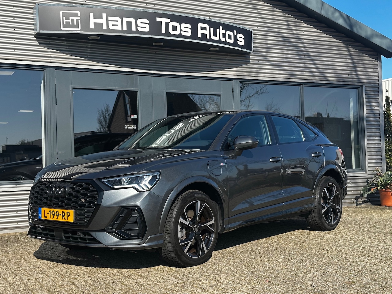 Audi Q3 Sportback - 45 TFSI e 2x S-Line / NAV / Camera / 19"/ Adapt. Crc / Carplay/ 1e eigenaar - AutoWereld.nl