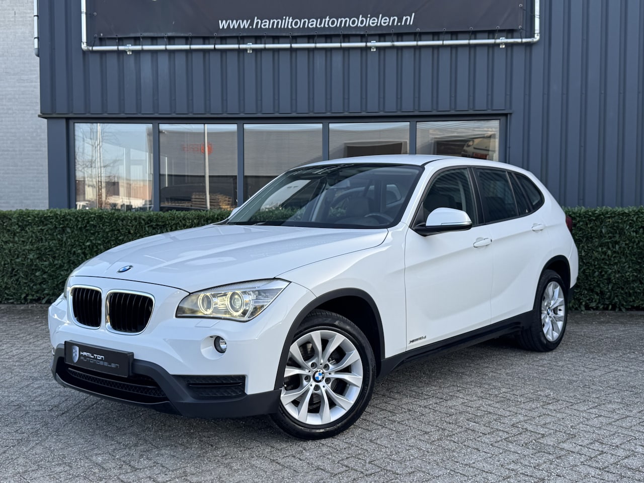 BMW X1 - xDrive18d High Executive Sport Xenon Navi Clima 141dkm!! - AutoWereld.nl