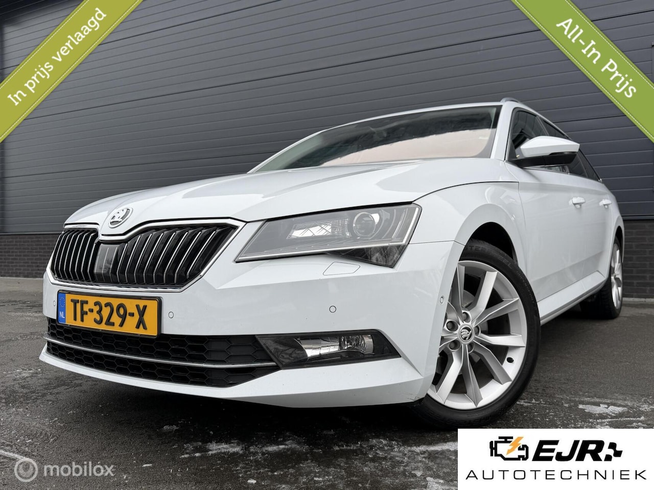Skoda Superb Combi - 1.4 TSI ACT Business Sport CLIMA*PANO*LEER*CRUISE*CAMERA - AutoWereld.nl