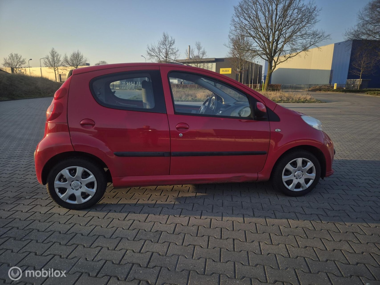 Peugeot 107 - 1.0-12V XS Urban Move 5 deurs - AutoWereld.nl