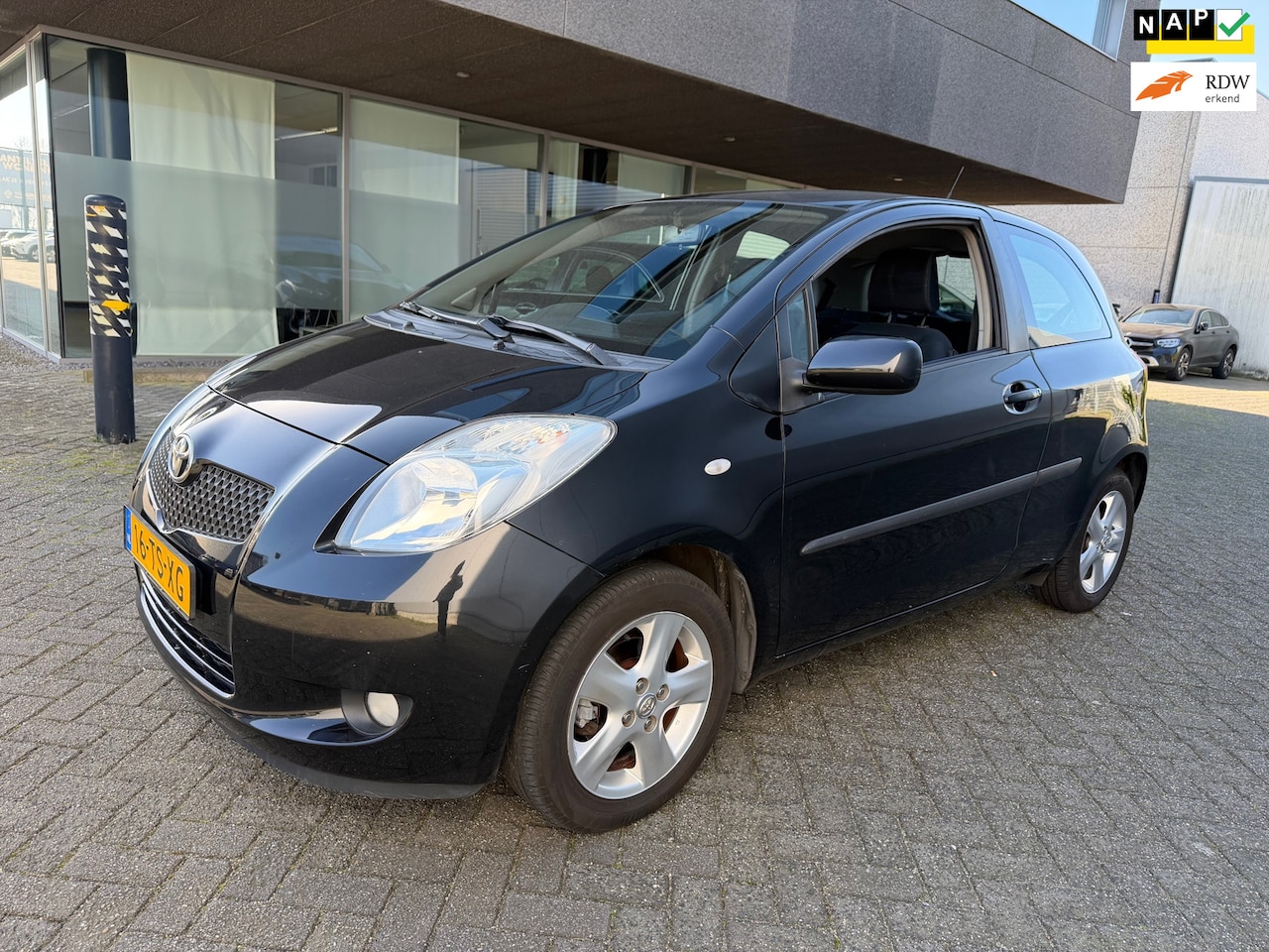 Toyota Yaris - 1.3 VVTi Luna CLIMAT BJ 1-2007 APK 5-2026 - AutoWereld.nl