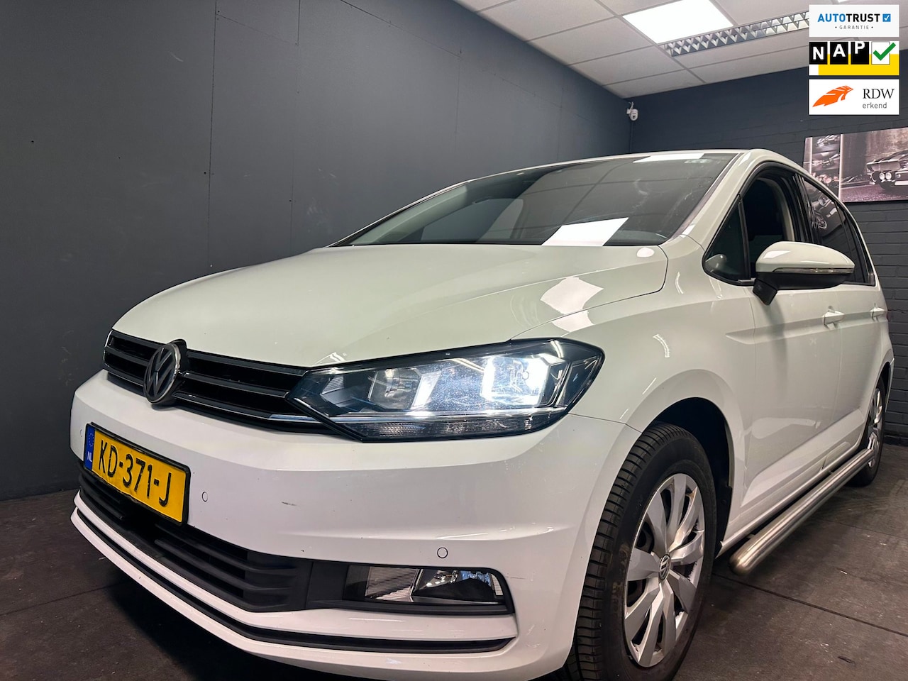 Volkswagen Touran - 2.0 TDI SCR Multi-Stuur Parkeer-Sen. DSG NL 2016 APK 3-2027 Rijdt Goed. - AutoWereld.nl