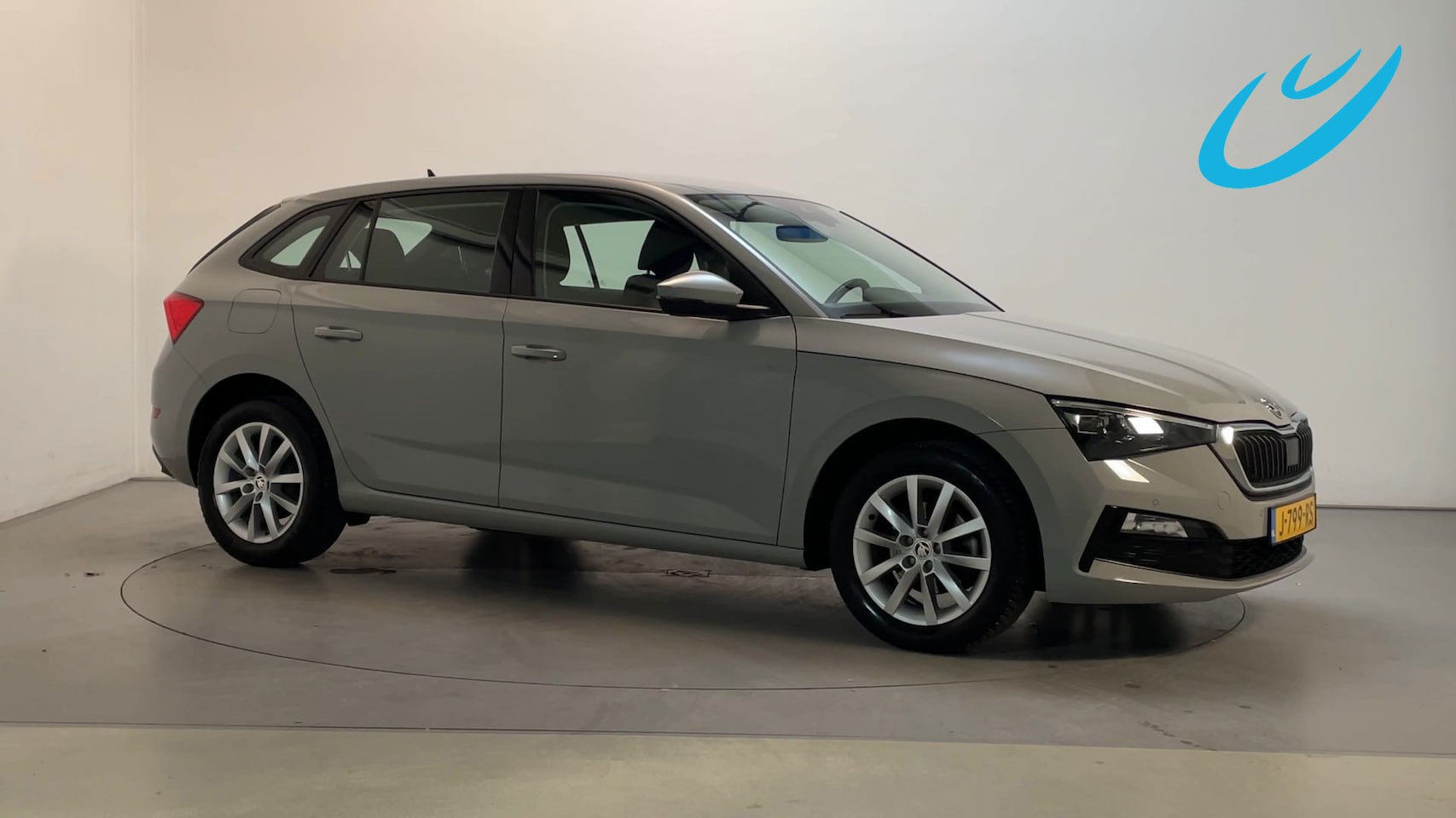 Skoda Scala - 1.0 TSI 116pk DSG Business Edition Virtual Cockpit Stoelverwarming Navigatie DAB+ - AutoWereld.nl