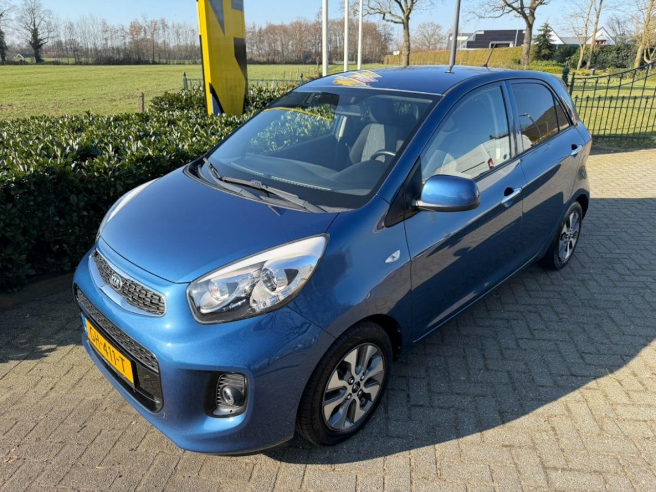 Kia Picanto - 1.0 CVVT First Edition ECC / Cruise / Bluetooth - AutoWereld.nl
