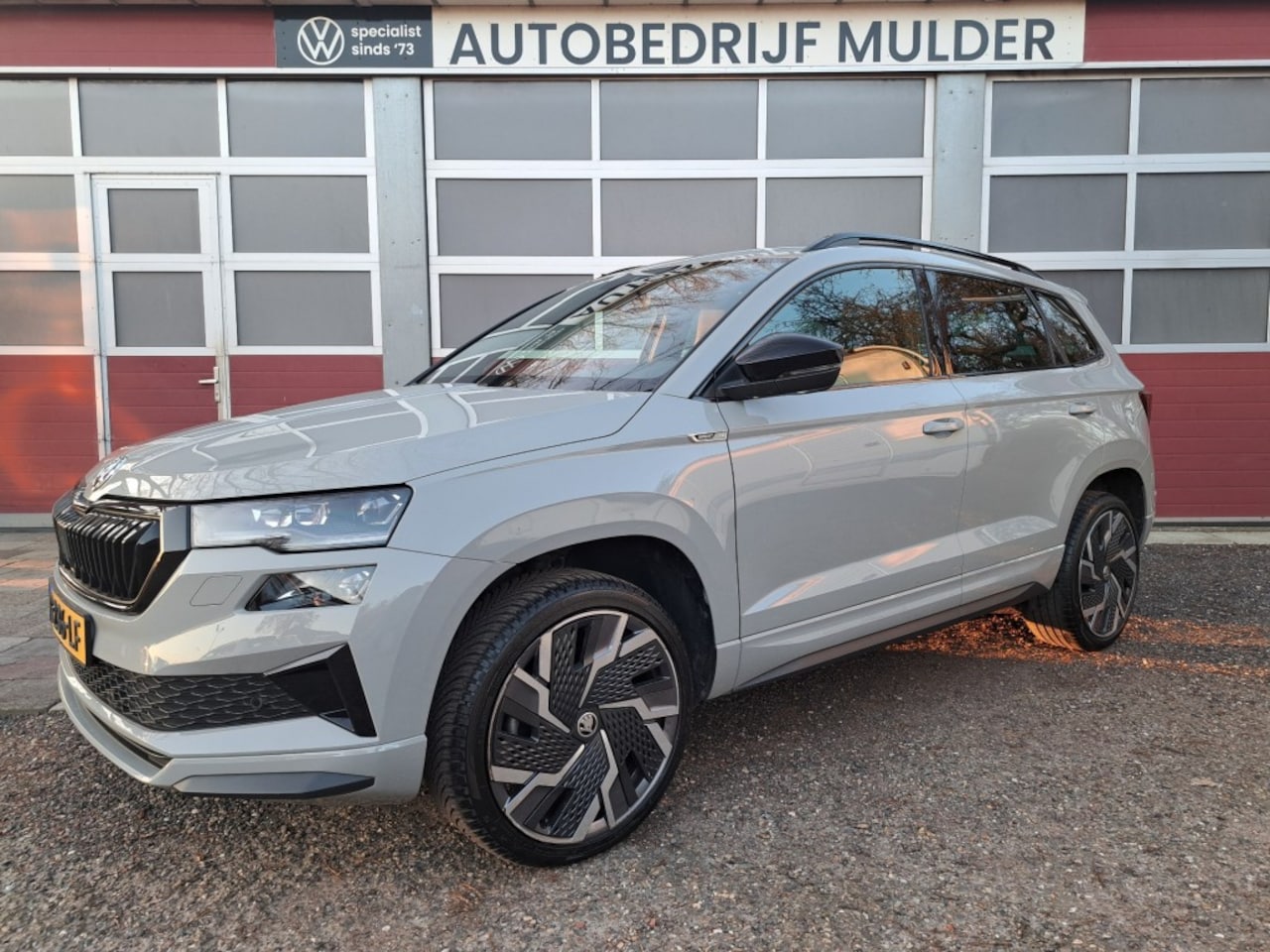 Skoda Karoq - 1.5 TSI 150 Pk ACT Sportline Business Pano Leder Dsg-7 - AutoWereld.nl