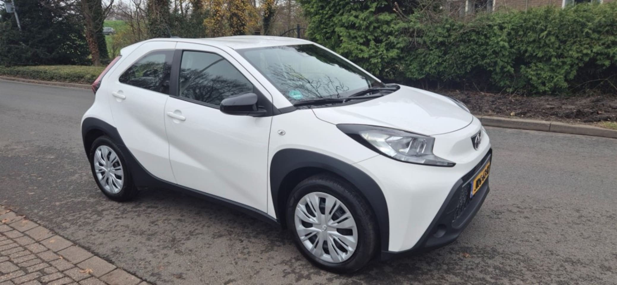 Toyota Aygo X - 1.0 VVt-I MT Play*camera*apple/android*stoelverw. - AutoWereld.nl