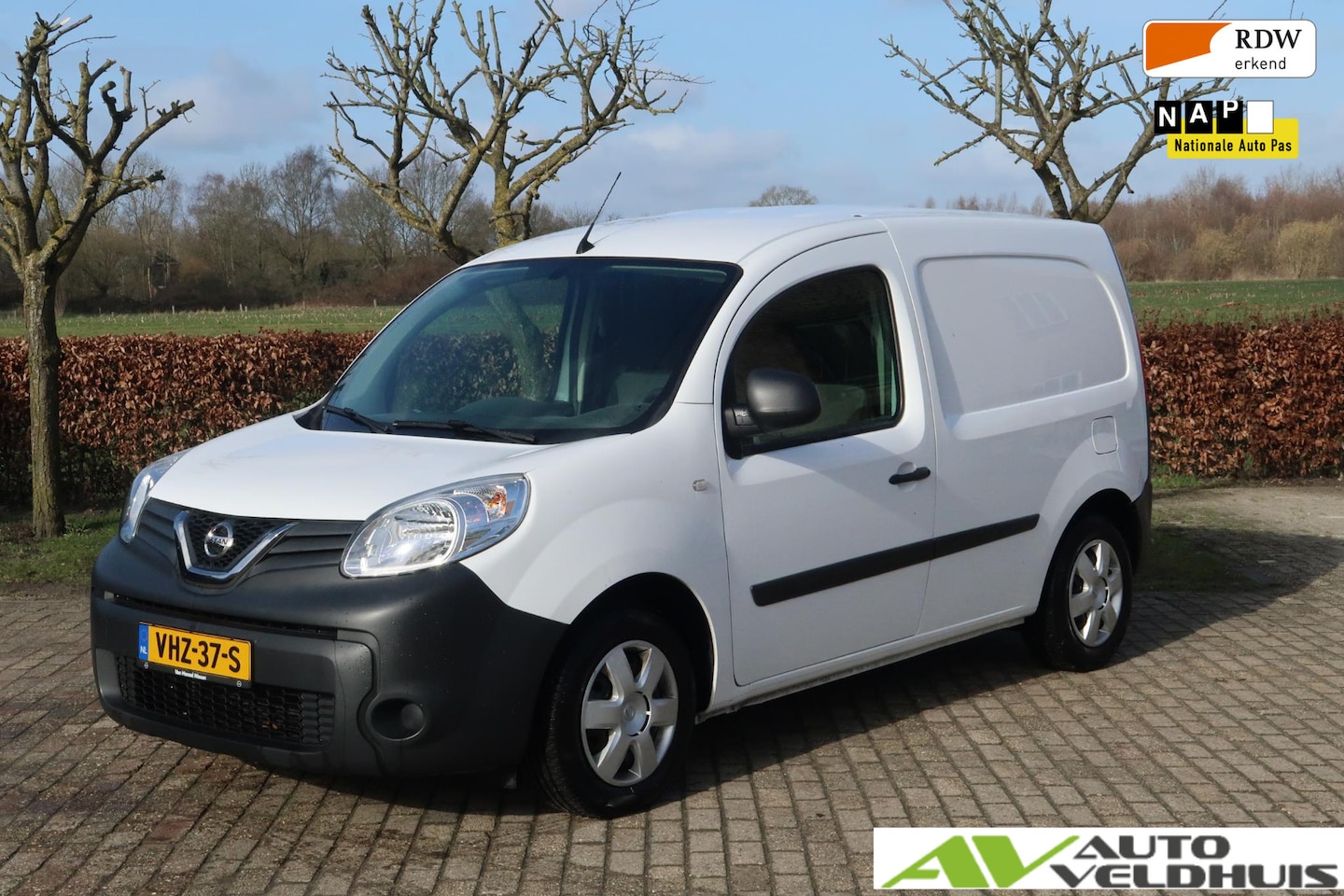 Nissan NV250 - 1.5 dCi 95 L1H1 Acenta AIRCO CRUISE 3 ZITS TREKHAAK - AutoWereld.nl