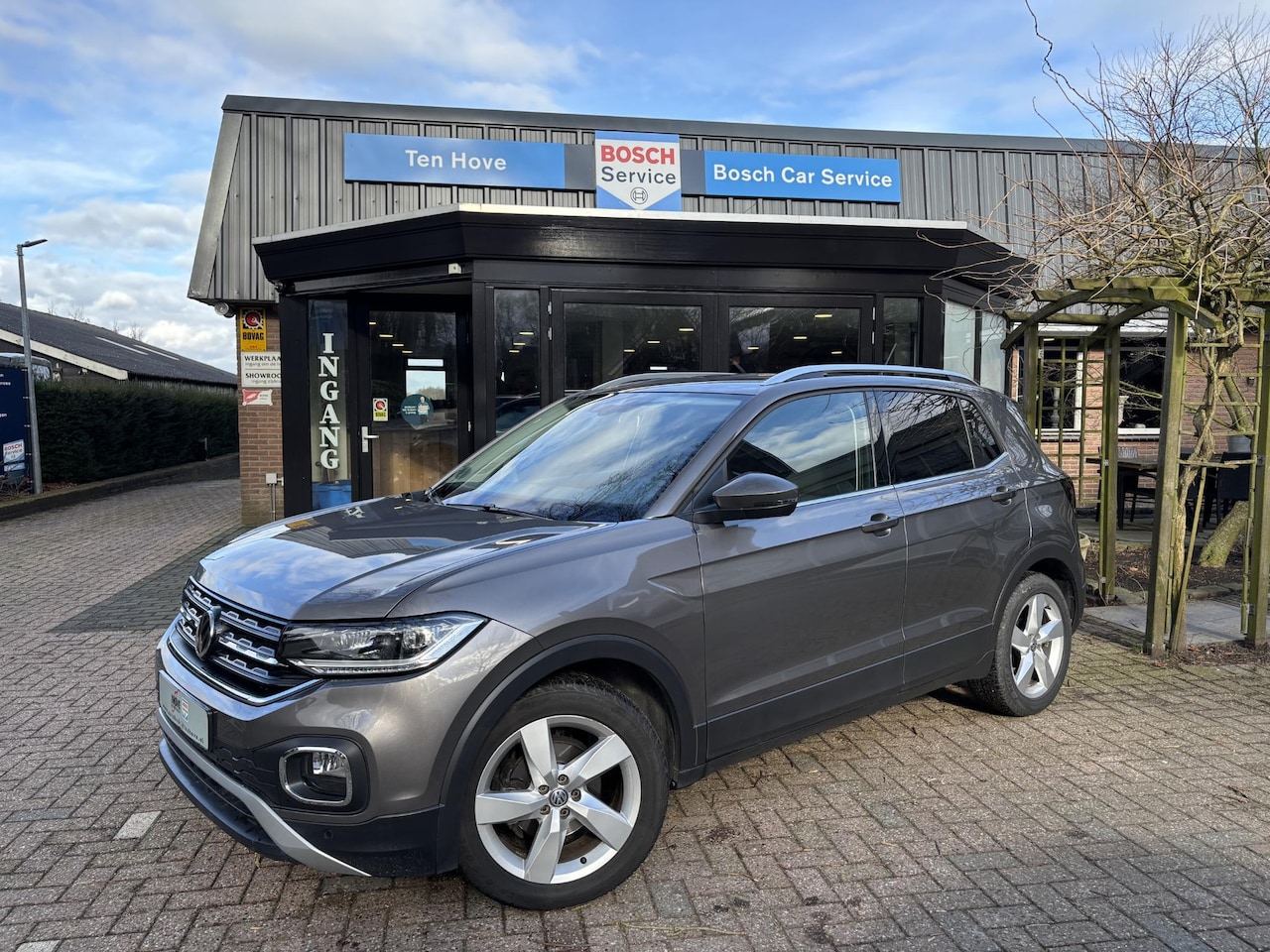 Volkswagen T-Cross - 1.0 TSI DSG Style acc navi Camera Trekhaak - AutoWereld.nl