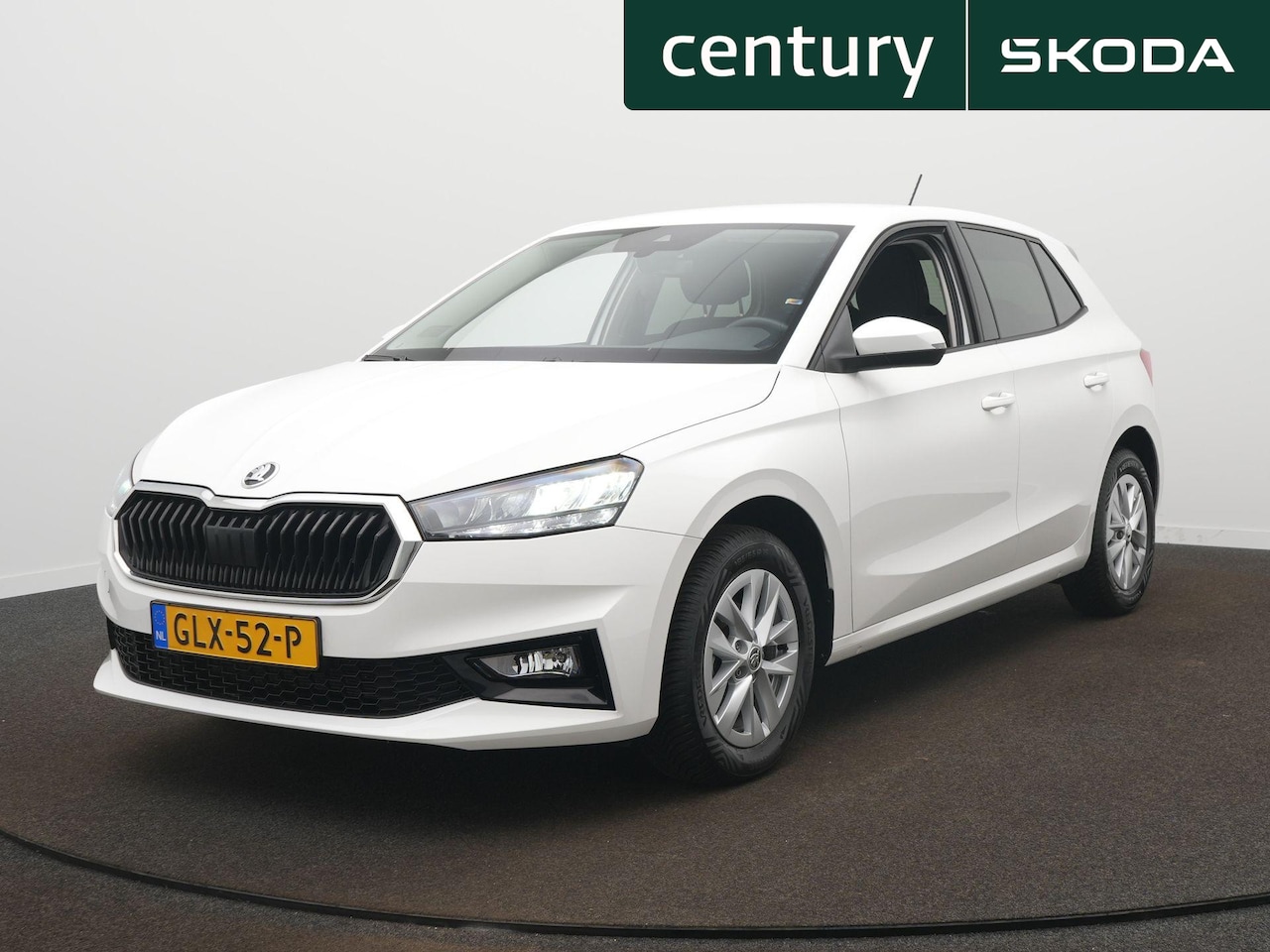 Skoda Fabia - 1.0 TSI Selection Apple Carplay/Android Auto - Cruise - Armsteun - lichtmetalen velgen 15 - AutoWereld.nl