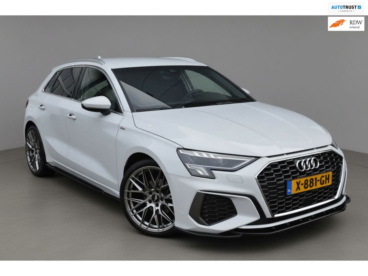 Audi A3 Sportback - S-Line|ACC|Maxton|19"inch|28DKM! - AutoWereld.nl