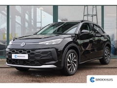 Volkswagen T-Roc - Life First Edition Inclusief €2000, - inruilvoordeel | 'App-Connect' draadloze smartphone