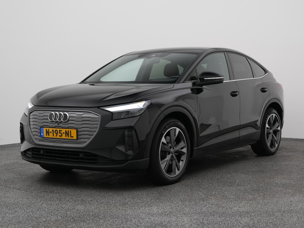 Audi Q4 Sportback e-tron - 35 Launch edition 55 kWh | CARPLAY | STOELVERWARMING - AutoWereld.nl