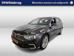 Volkswagen Passat Variant - 1.4 TSI PHEV GTE Business / AUTOMAAT/ PANODAK/ TREKHAAK/ DIGITAL DASH/ NAVI/ CLIMA/ STOELV
