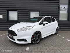 Ford Fiesta - 1.6 ST2 | Stoelverwarming |183 PK