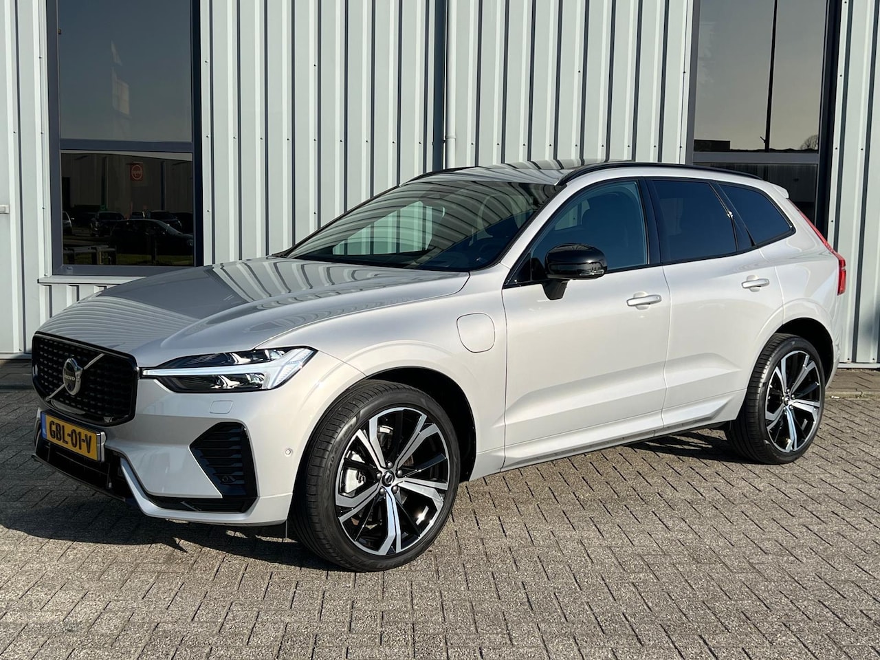 Volvo XC60 - 2.0 T8 Plug-in hybrid AWD Automaat - AutoWereld.nl