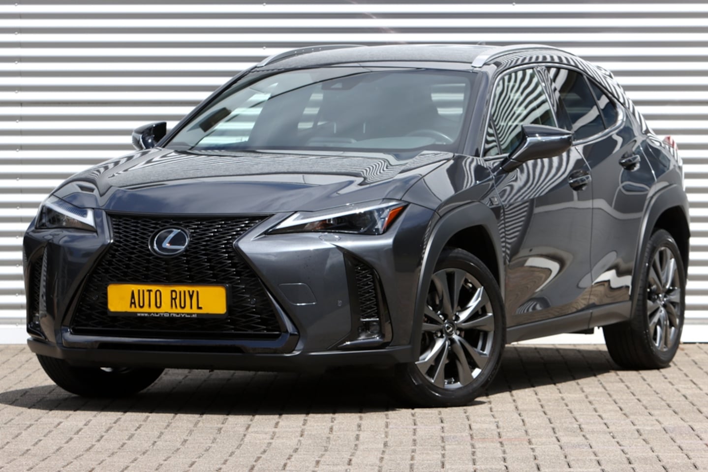 Lexus UX - 250h F Sport Design Leer / Navi / Carplay - AutoWereld.nl