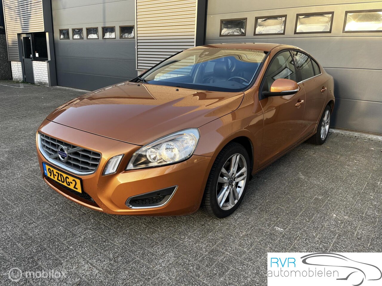 Volvo S60 - 1.6 T3 Momentum 1.6 T3 Momentum - AutoWereld.nl
