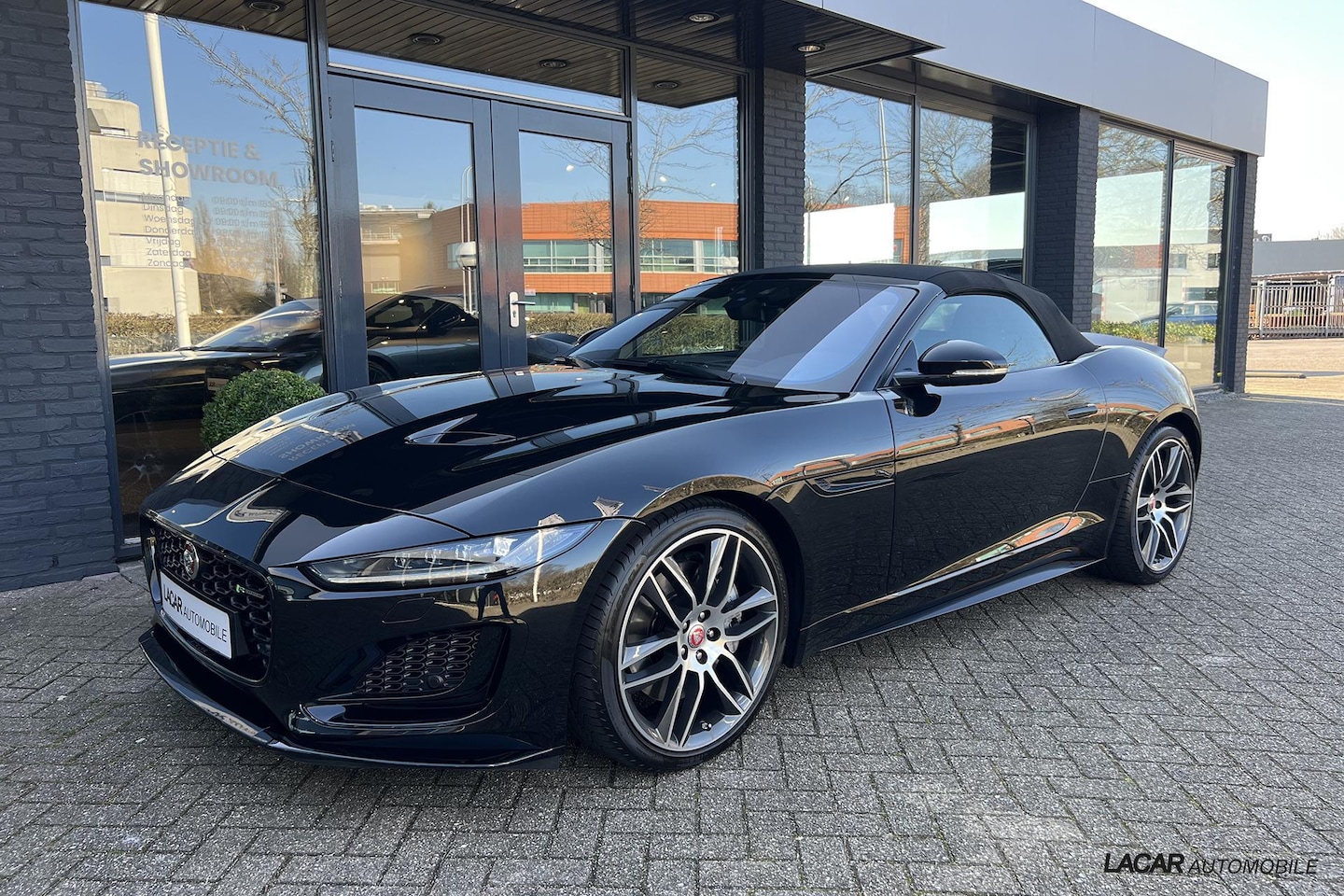 Jaguar F-type - P300 RWD First Edition P300 RWD First Edition - AutoWereld.nl