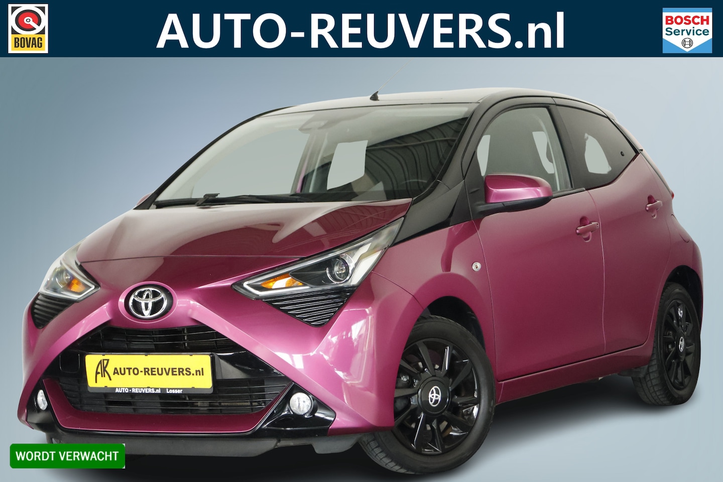 Toyota Aygo - 1.0 VVT-i x-cite / Leder / Aut / CarPlay / Camera / Allseason - AutoWereld.nl