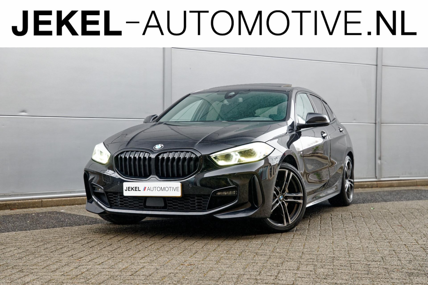 BMW 1-serie - 118i M-Sport Panoramadak, Pro pakket, Camera, Apple Car Play - AutoWereld.nl