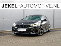 BMW 1-serie - 118i M-Sport Panoramadak, Pro pakket, Camera, Apple Car Play