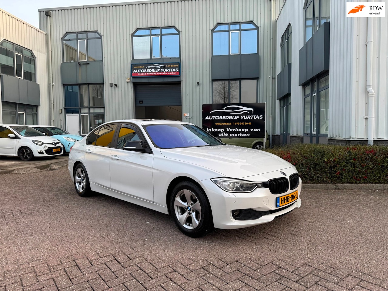 BMW 3-serie - 320i EfficientDynamics Edition High Executive 320i EfficientDynamics Edition High Executive - AutoWereld.nl