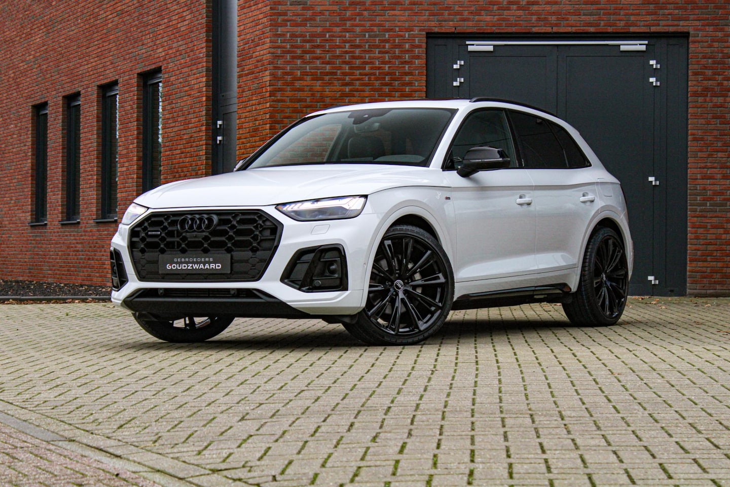 Audi Q5 - 50 TFSI e S edition | Luchtvering | Pano | Memory | Leder | Massage | Top view - AutoWereld.nl